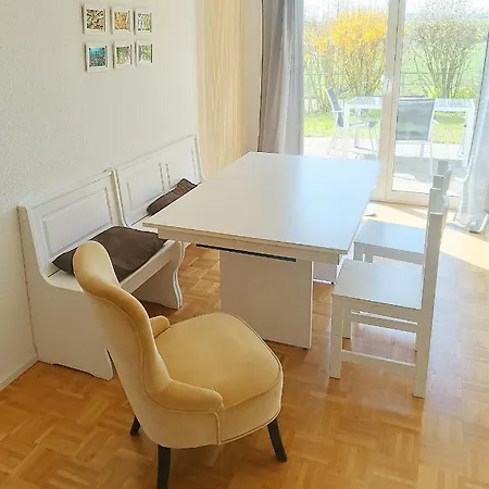 Sonniges 2-zimmer-gartenapartment Апартаменты *
