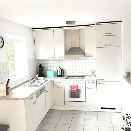 Sonniges 2-zimmer-gartenapartment * Битигхайм-Биссинген